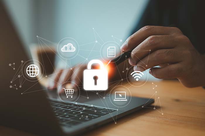 آموزش ایجاد امنیت در ارتباطات آنلاین با 8 روش موثر