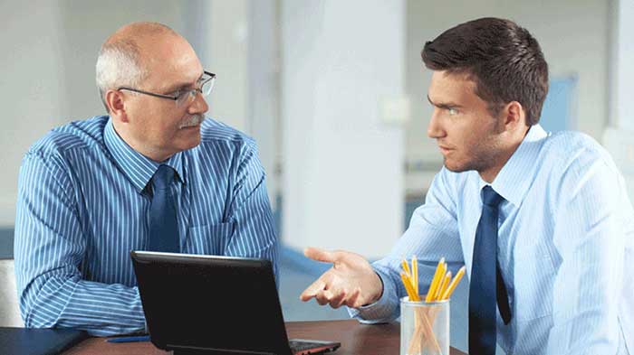 چگونه مشتری را قانع کنیم؟ ۱۰ بهترین روش و ترفند